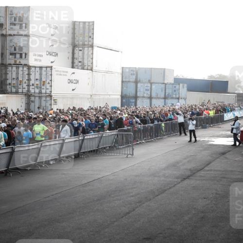 03.10.2026 - Köhlbrandbrückenlauf H.Heesch http://msf.ph/oto/10658909 03.10.2026 09:01:08 Ziel  meine-sportfotos.de