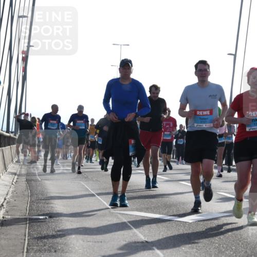 03.10.2026 - Köhlbrandbrückenlauf LenaG. http://msf.ph/oto/10658922 03.10.2026 09:32:18 Position 1 1619, 3727, 1169, 3855 meine-sportfotos.de