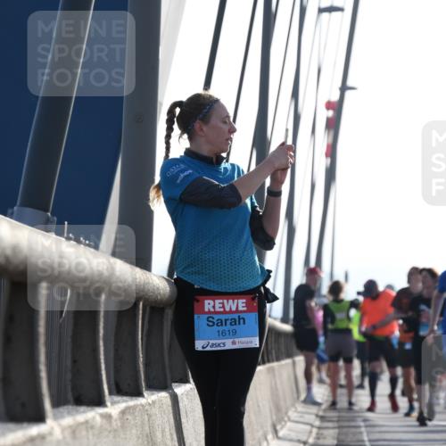 03.10.2026 - Köhlbrandbrückenlauf LenaG. http://msf.ph/oto/10658930 03.10.2026 09:32:24 Position 1 1619, 2329 meine-sportfotos.de