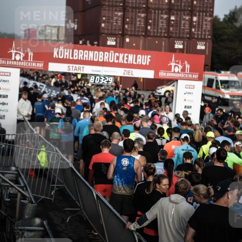 03.10.2026 - Köhlbrandbrückenlauf H.Heesch http://msf.ph/oto/10658970 03.10.2026 09:04:22 Ziel  meine-sportfotos.de