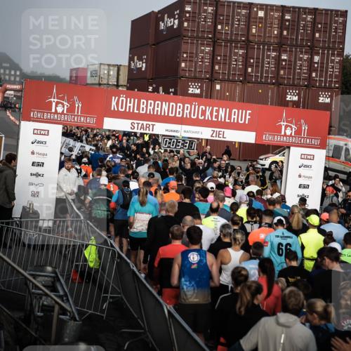 03.10.2026 - Köhlbrandbrückenlauf H.Heesch http://msf.ph/oto/10658974 03.10.2026 09:04:24 Ziel  meine-sportfotos.de
