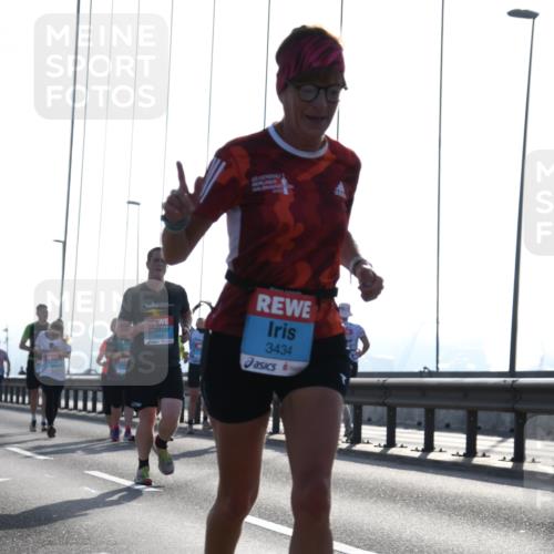 03.10.2026 - Köhlbrandbrückenlauf LenaG. http://msf.ph/oto/10658981 03.10.2026 09:33:01 Position 1 3434 meine-sportfotos.de