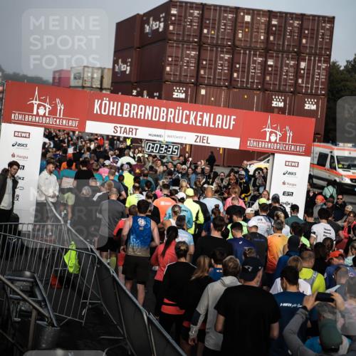 03.10.2026 - Köhlbrandbrückenlauf H.Heesch http://msf.ph/oto/10658984 03.10.2026 09:04:28 Ziel  meine-sportfotos.de