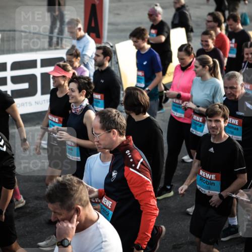 03.10.2026 - Köhlbrandbrückenlauf H.Heesch http://msf.ph/oto/10659026 03.10.2026 09:05:01 Ziel  meine-sportfotos.de