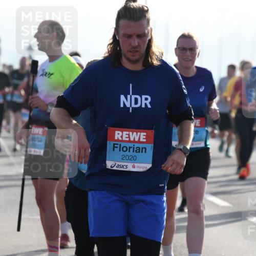 03.10.2026 - Köhlbrandbrückenlauf LenaG. http://msf.ph/oto/10659071 03.10.2026 09:33:53 Position 1 571, 2020 meine-sportfotos.de