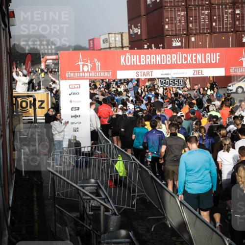 03.10.2026 - Köhlbrandbrückenlauf H.Heesch http://msf.ph/oto/10659085 03.10.2026 09:06:43 Ziel  meine-sportfotos.de