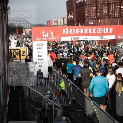 03.10.2026 - Köhlbrandbrückenlauf H.Heesch http://msf.ph/oto/10659088 03.10.2026 09:06:44 Ziel  meine-sportfotos.de
