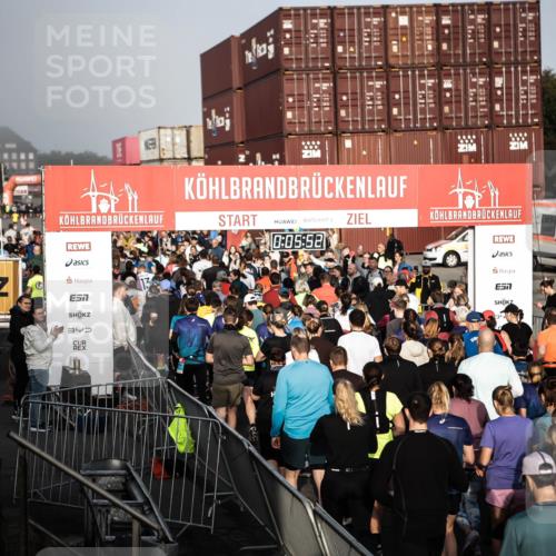 03.10.2026 - Köhlbrandbrückenlauf H.Heesch http://msf.ph/oto/10659089 03.10.2026 09:06:45 Ziel  meine-sportfotos.de