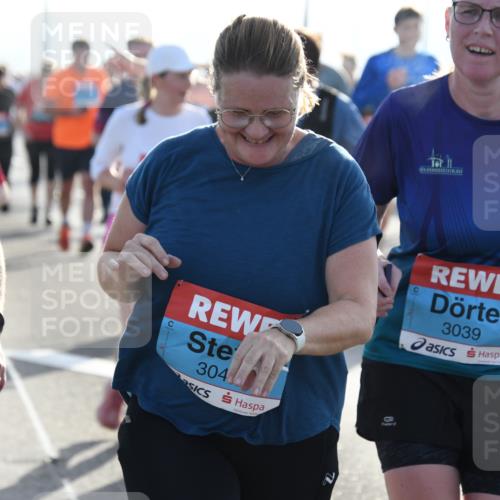03.10.2026 - Köhlbrandbrückenlauf LenaG. http://msf.ph/oto/10659090 03.10.2026 09:33:58 Position 1 2571, 304, 3039 meine-sportfotos.de