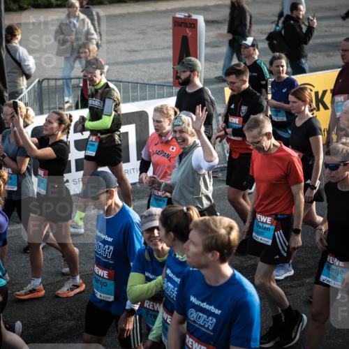 03.10.2026 - Köhlbrandbrückenlauf H.Heesch http://msf.ph/oto/10659096 03.10.2026 09:07:03 Ziel  meine-sportfotos.de
