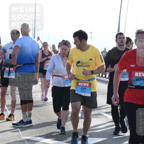 03.10.2026 - Köhlbrandbrückenlauf LenaG. http://msf.ph/oto/10659103 03.10.2026 09:34:07 Position 1 107, 2376, 914, 1511 meine-sportfotos.de