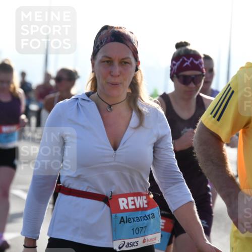 03.10.2026 - Köhlbrandbrückenlauf LenaG. http://msf.ph/oto/10659108 03.10.2026 09:34:14 Position 1 1077 meine-sportfotos.de