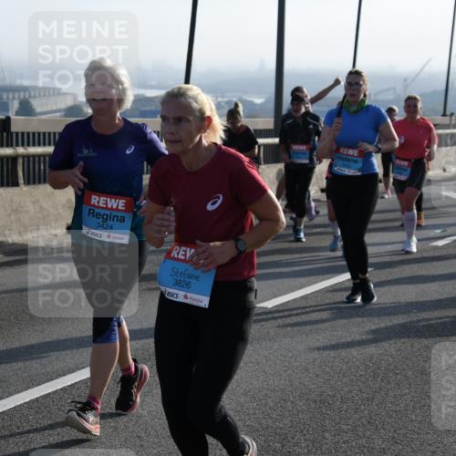 03.10.2026 - Köhlbrandbrückenlauf LenaG. http://msf.ph/oto/10659183 03.10.2026 09:36:48 Position 1 3424, 3826 meine-sportfotos.de