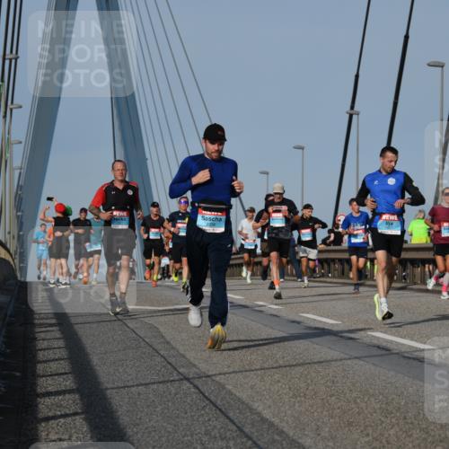 03.10.2026 - Köhlbrandbrückenlauf LenaG. http://msf.ph/oto/10659836 03.10.2026 09:38:19 Position 2  meine-sportfotos.de