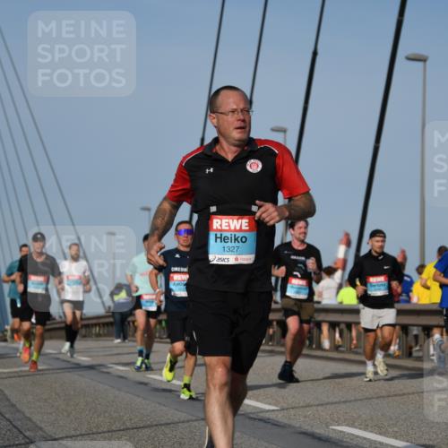 03.10.2026 - Köhlbrandbrückenlauf LenaG. http://msf.ph/oto/10659862 03.10.2026 09:38:24 Position 2 1327, 1777 meine-sportfotos.de