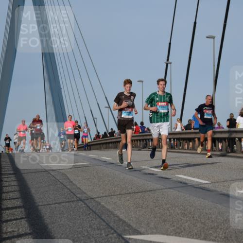 03.10.2026 - Köhlbrandbrückenlauf LenaG. http://msf.ph/oto/10659926 03.10.2026 09:38:54 Position 2  meine-sportfotos.de