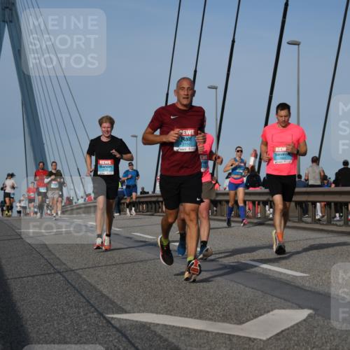 03.10.2026 - Köhlbrandbrückenlauf LenaG. http://msf.ph/oto/10659951 03.10.2026 09:39:08 Position 2 2150 meine-sportfotos.de
