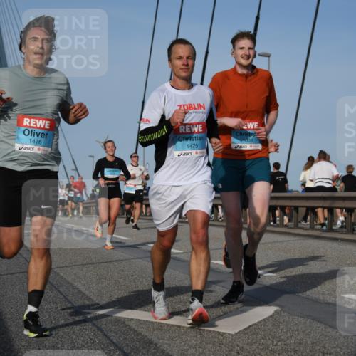 03.10.2026 - Köhlbrandbrückenlauf LenaG. http://msf.ph/oto/10660029 03.10.2026 09:39:40 Position 2 1476, 1475, 1008 meine-sportfotos.de