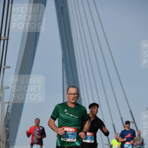 03.10.2026 - Köhlbrandbrückenlauf LenaG. http://msf.ph/oto/10660092 03.10.2026 09:39:55 Position 2 1054 meine-sportfotos.de