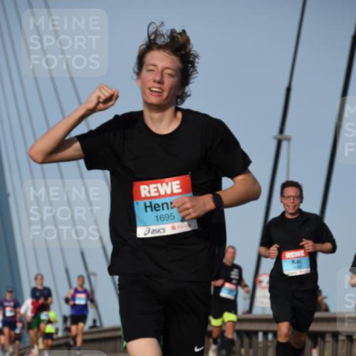 03.10.2026 - Köhlbrandbrückenlauf LenaG. http://msf.ph/oto/10660183 03.10.2026 09:40:26 Position 2 1695 meine-sportfotos.de