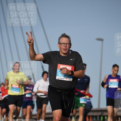 03.10.2026 - Köhlbrandbrückenlauf LenaG. http://msf.ph/oto/10660248 03.10.2026 09:40:35 Position 2 2844 meine-sportfotos.de