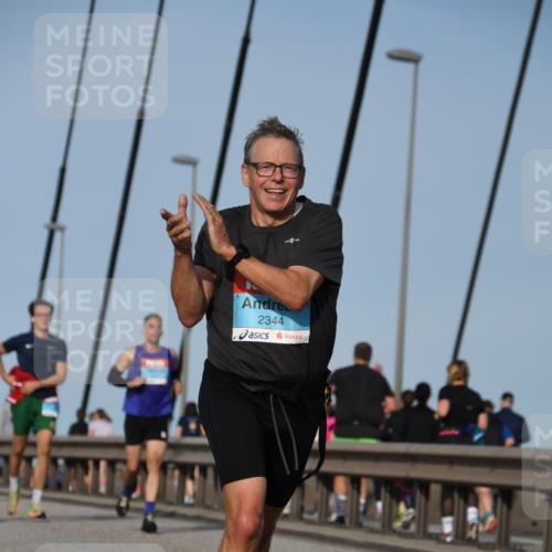 03.10.2026 - Köhlbrandbrückenlauf LenaG. http://msf.ph/oto/10660285 03.10.2026 09:40:38 Position 2 2344 meine-sportfotos.de