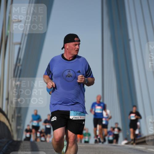 03.10.2026 - Köhlbrandbrückenlauf LenaG. http://msf.ph/oto/10660323 03.10.2026 09:40:46 Position 2 2061 meine-sportfotos.de