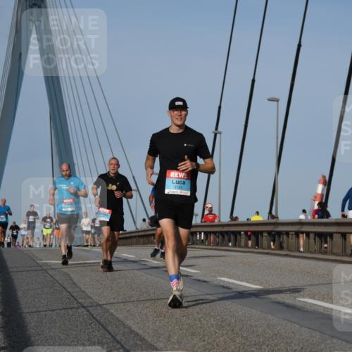 03.10.2026 - Köhlbrandbrückenlauf LenaG. http://msf.ph/oto/10660369 03.10.2026 09:41:00 Position 2 3185 meine-sportfotos.de
