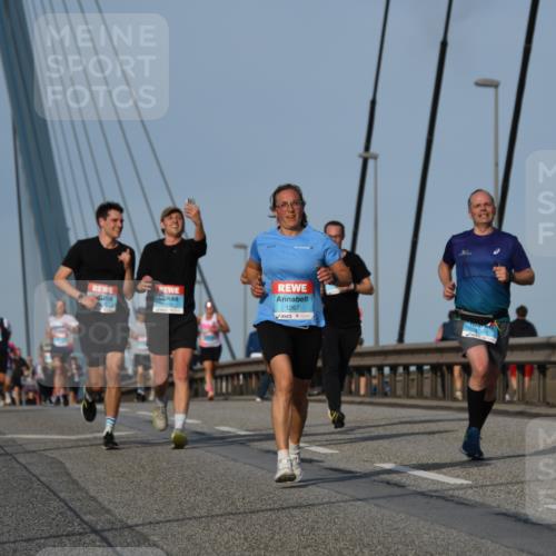 03.10.2026 - Köhlbrandbrückenlauf LenaG. http://msf.ph/oto/10660448 03.10.2026 09:41:25 Position 2 1267 meine-sportfotos.de
