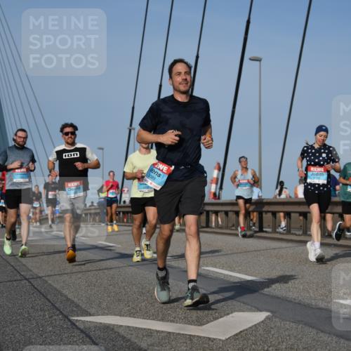 03.10.2026 - Köhlbrandbrückenlauf LenaG. http://msf.ph/oto/10660631 03.10.2026 09:42:00 Position 2 8089 meine-sportfotos.de