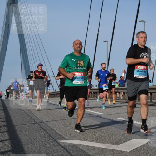 03.10.2026 - Köhlbrandbrückenlauf LenaG. http://msf.ph/oto/10660697 03.10.2026 09:42:16 Position 2 1604, 2276 meine-sportfotos.de