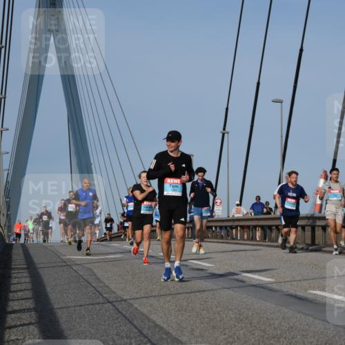 03.10.2026 - Köhlbrandbrückenlauf LenaG. http://msf.ph/oto/10660723 03.10.2026 09:42:21 Position 2 1583, 1202 meine-sportfotos.de