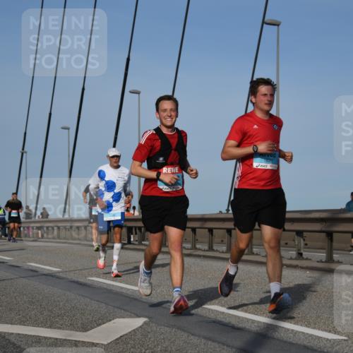 03.10.2026 - Köhlbrandbrückenlauf LenaG. http://msf.ph/oto/10660781 03.10.2026 09:42:38 Position 2 1639 meine-sportfotos.de
