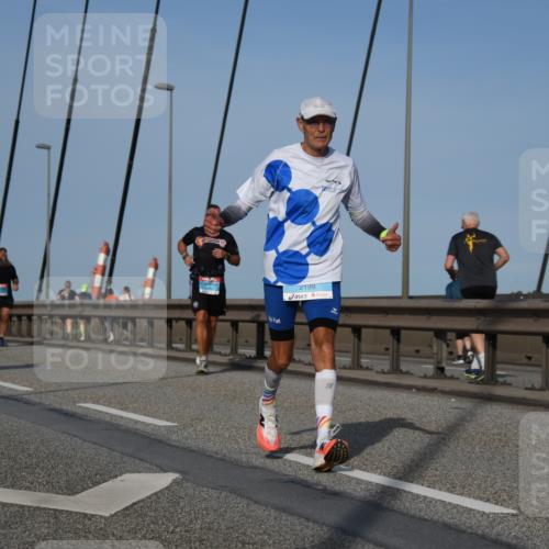 03.10.2026 - Köhlbrandbrückenlauf LenaG. http://msf.ph/oto/10660806 03.10.2026 09:42:40 Position 2 2199 meine-sportfotos.de