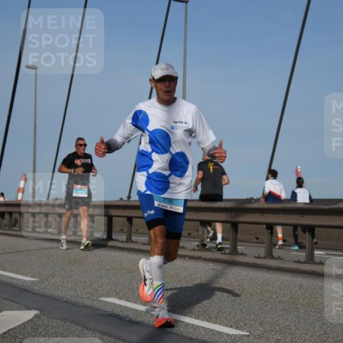 03.10.2026 - Köhlbrandbrückenlauf LenaG. http://msf.ph/oto/10660815 03.10.2026 09:42:40 Position 2 2199 meine-sportfotos.de