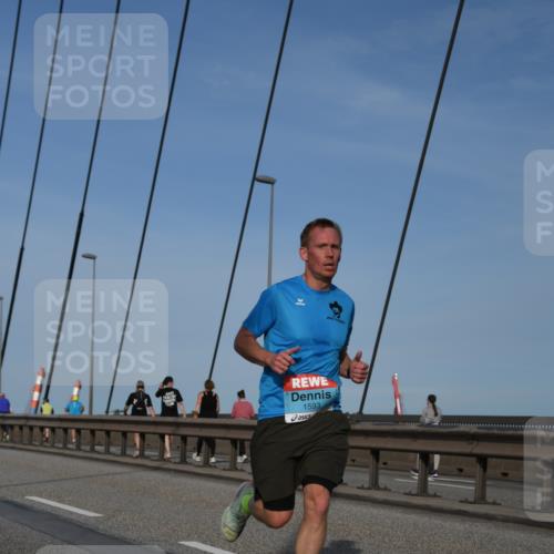 03.10.2026 - Köhlbrandbrückenlauf LenaG. http://msf.ph/oto/10660855 03.10.2026 09:43:05 Position 2 1593 meine-sportfotos.de