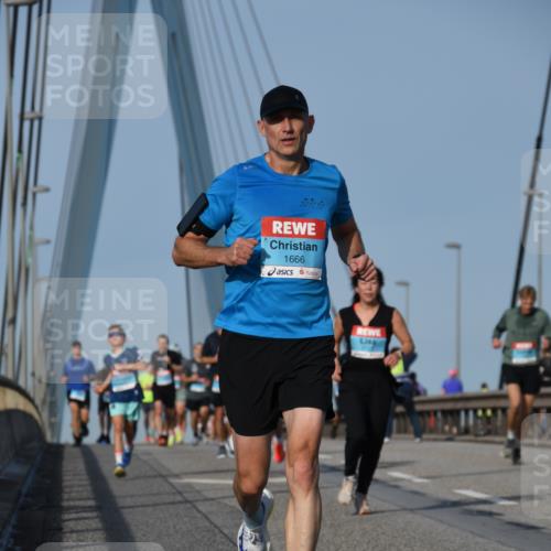 03.10.2026 - Köhlbrandbrückenlauf LenaG. http://msf.ph/oto/10660937 03.10.2026 09:43:25 Position 2 1666 meine-sportfotos.de