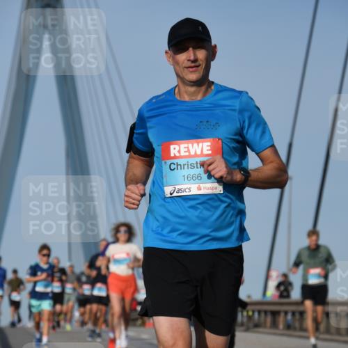 03.10.2026 - Köhlbrandbrückenlauf LenaG. http://msf.ph/oto/10660946 03.10.2026 09:43:26 Position 2 1666 meine-sportfotos.de