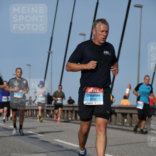 03.10.2026 - Köhlbrandbrückenlauf LenaG. http://msf.ph/oto/10660992 03.10.2026 09:43:35 Position 2 1648 meine-sportfotos.de