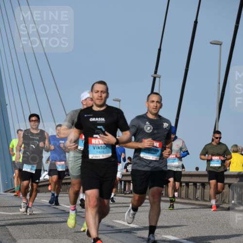 03.10.2026 - Köhlbrandbrückenlauf LenaG. http://msf.ph/oto/10661001 03.10.2026 09:43:36 Position 2 1424 meine-sportfotos.de