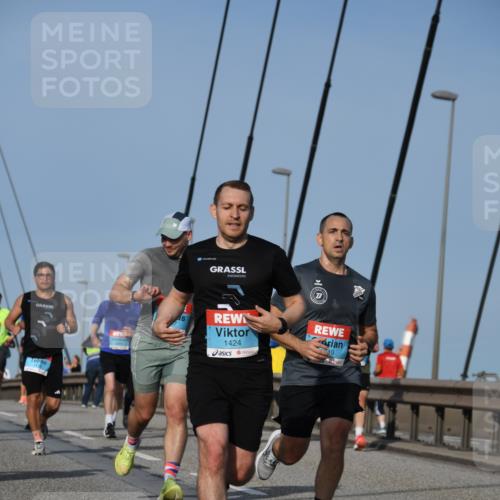 03.10.2026 - Köhlbrandbrückenlauf LenaG. http://msf.ph/oto/10661012 03.10.2026 09:43:38 Position 2 1424, 319 meine-sportfotos.de