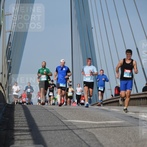 03.10.2026 - Köhlbrandbrückenlauf LenaG. http://msf.ph/oto/10661091 03.10.2026 09:43:58 Position 2  meine-sportfotos.de