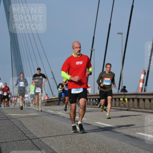 03.10.2026 - Köhlbrandbrückenlauf LenaG. http://msf.ph/oto/10661203 03.10.2026 09:44:22 Position 2 1989 meine-sportfotos.de