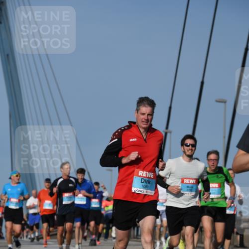 03.10.2026 - Köhlbrandbrückenlauf LenaG. http://msf.ph/oto/10661276 03.10.2026 09:44:40 Position 2 1080, 3790 meine-sportfotos.de