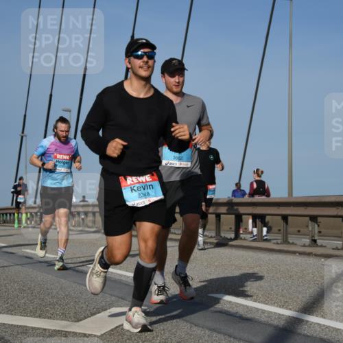 03.10.2026 - Köhlbrandbrückenlauf LenaG. http://msf.ph/oto/10661403 03.10.2026 09:45:07 Position 2 2248, 3862 meine-sportfotos.de