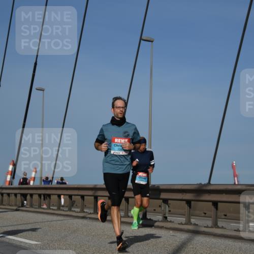 03.10.2026 - Köhlbrandbrückenlauf LenaG. http://msf.ph/oto/10661453 03.10.2026 09:45:15 Position 2 3818, 1068 meine-sportfotos.de