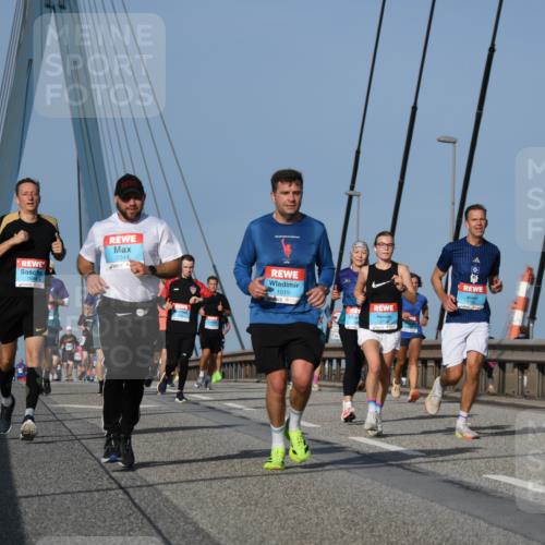 03.10.2026 - Köhlbrandbrückenlauf LenaG. http://msf.ph/oto/10661517 03.10.2026 09:45:25 Position 2 1694, 2544, 1019, 3739 meine-sportfotos.de
