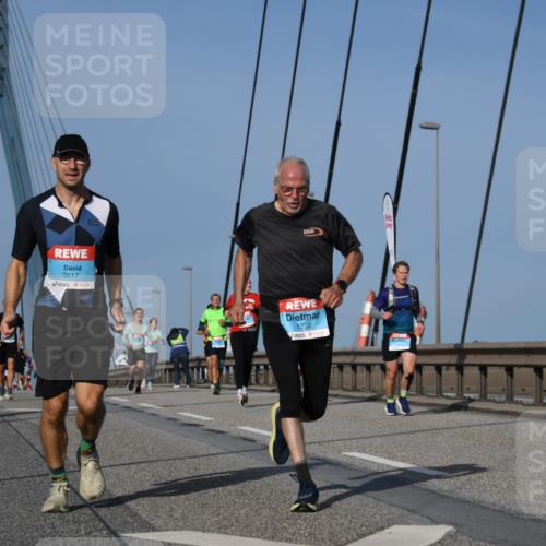 03.10.2026 - Köhlbrandbrückenlauf LenaG. http://msf.ph/oto/10661667 03.10.2026 09:46:12 Position 2 3817, 1252 meine-sportfotos.de