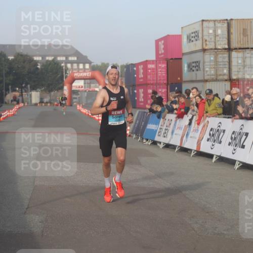 03.10.2026 - Köhlbrandbrückenlauf Markus Tischler http://msf.ph/oto/10665223 03.10.2026 09:44:02 Ziel 1508 meine-sportfotos.de