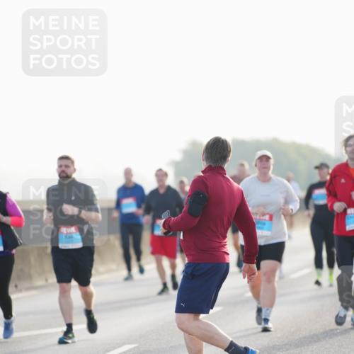 03.10.2026 - Köhlbrandbrückenlauf LAZAROV Photography http://msf.ph/oto/10686085 03.10.2026 09:30:05 Position 3  meine-sportfotos.de